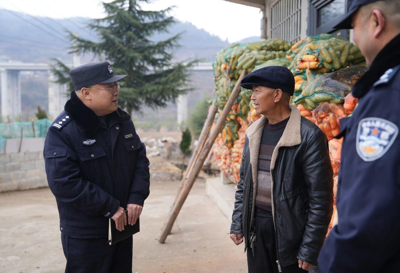 二十五載從警路 六盤(pán)水民警王更生繪就基層平安圖